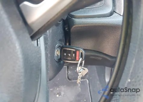 2018 Honda Civic Lx z USA, uszkodzony, nr VIN 19XFC2F62JE038718